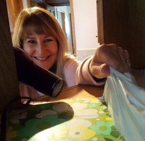 Anna Graham renovating a house