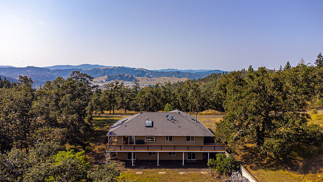 Two Family SetUp Home For Sale On 5 Acres In Roseburg OR