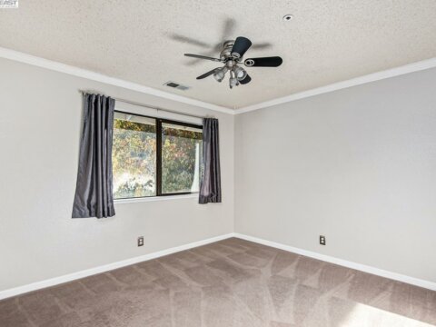 321 Marie Cmn bedroom 3