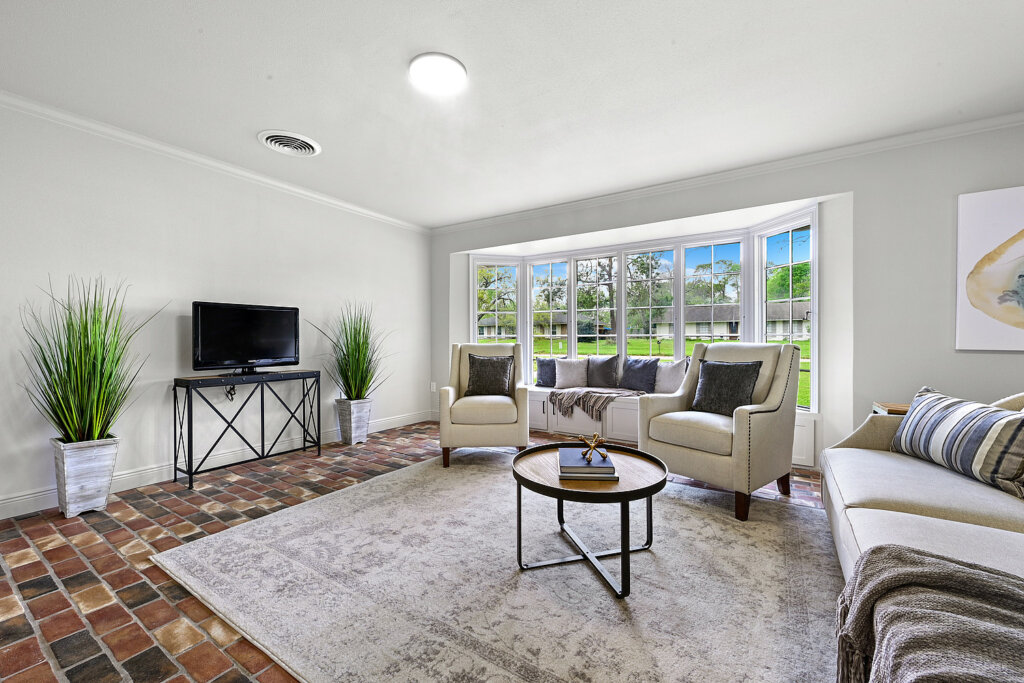 Staging helps you sell your house fast!