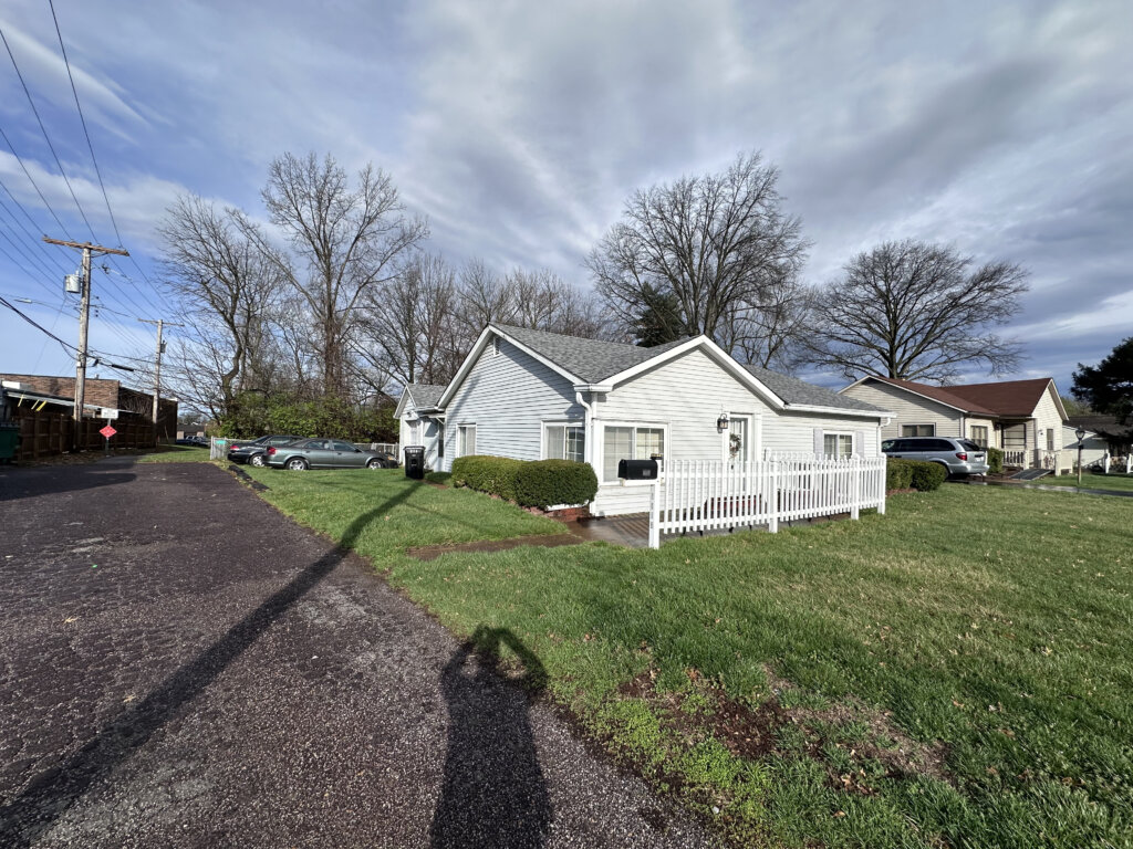 Front of a house that we bought fast for cash