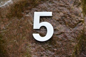 Five signs of a traditional sale