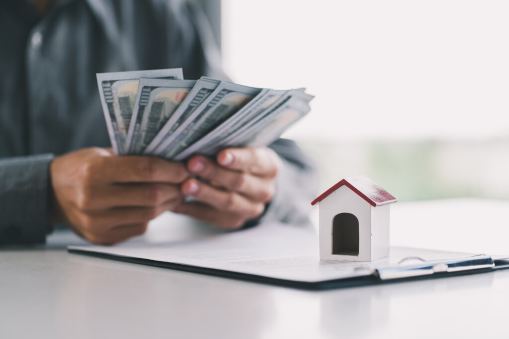 Is an All-Cash Offer the Right Fit for Your House Sale?