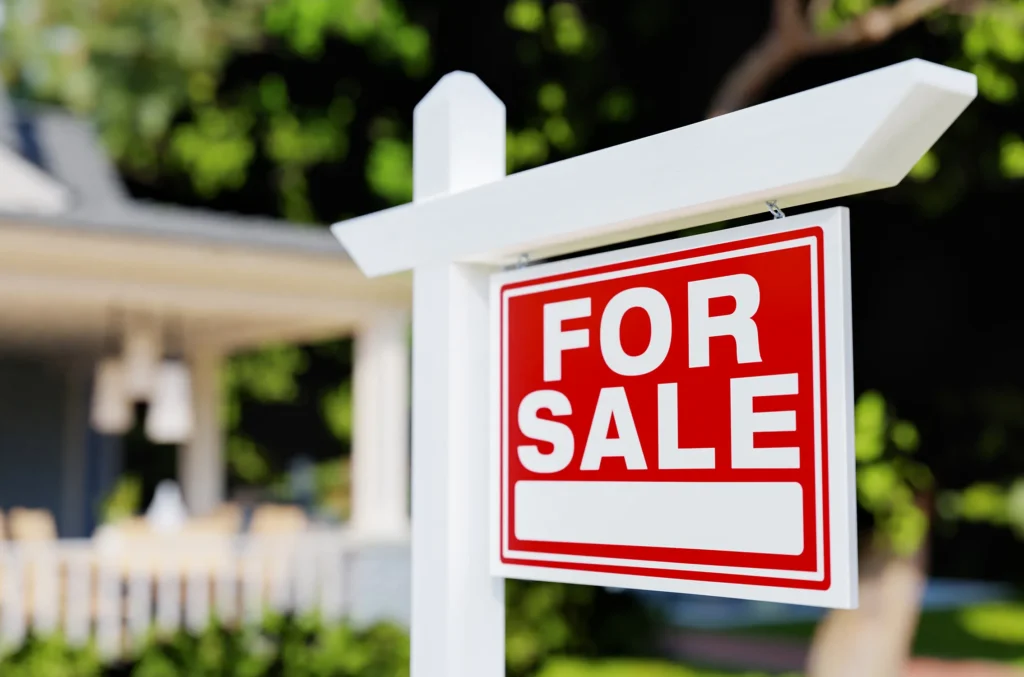 Selling a house directly in Southwest Michigan with a homeowner reviewing home sale options