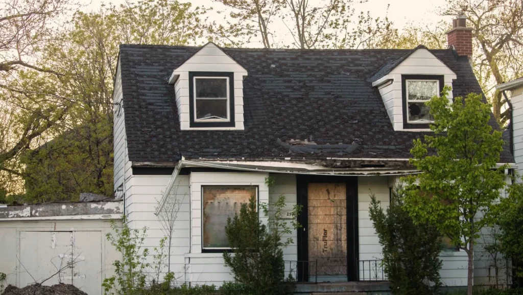 Sell Your Fixer-Upper Fast in Fennville, MI