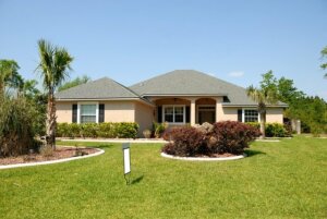 Sell my house fast in Oldsmar, Florida. A photo of a Florida house.