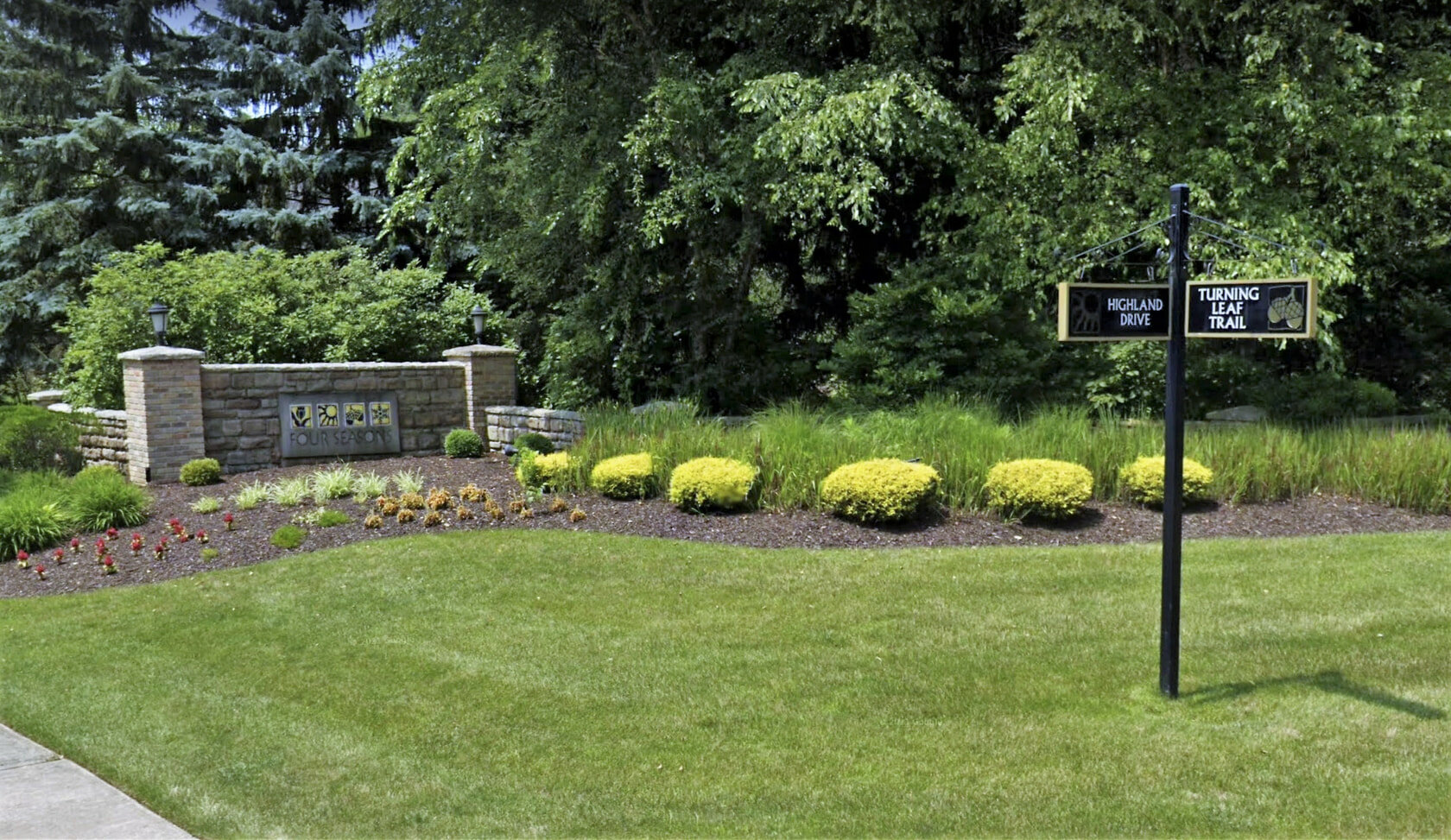 Four Seasons Brecksville Ohio Realty Done by Damien Baden