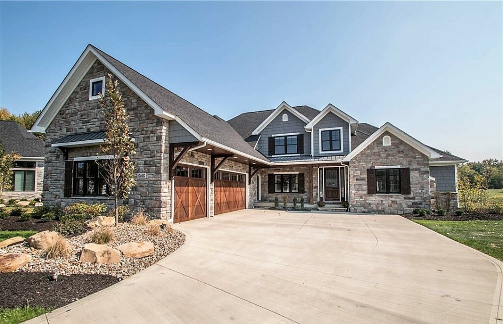 Red Tail Single Family Home Avon Ohio