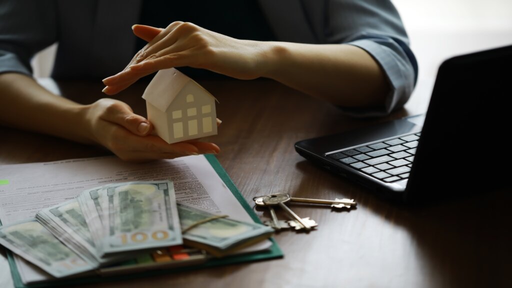 How Cash Home Buyers Work in Bloomington, IN