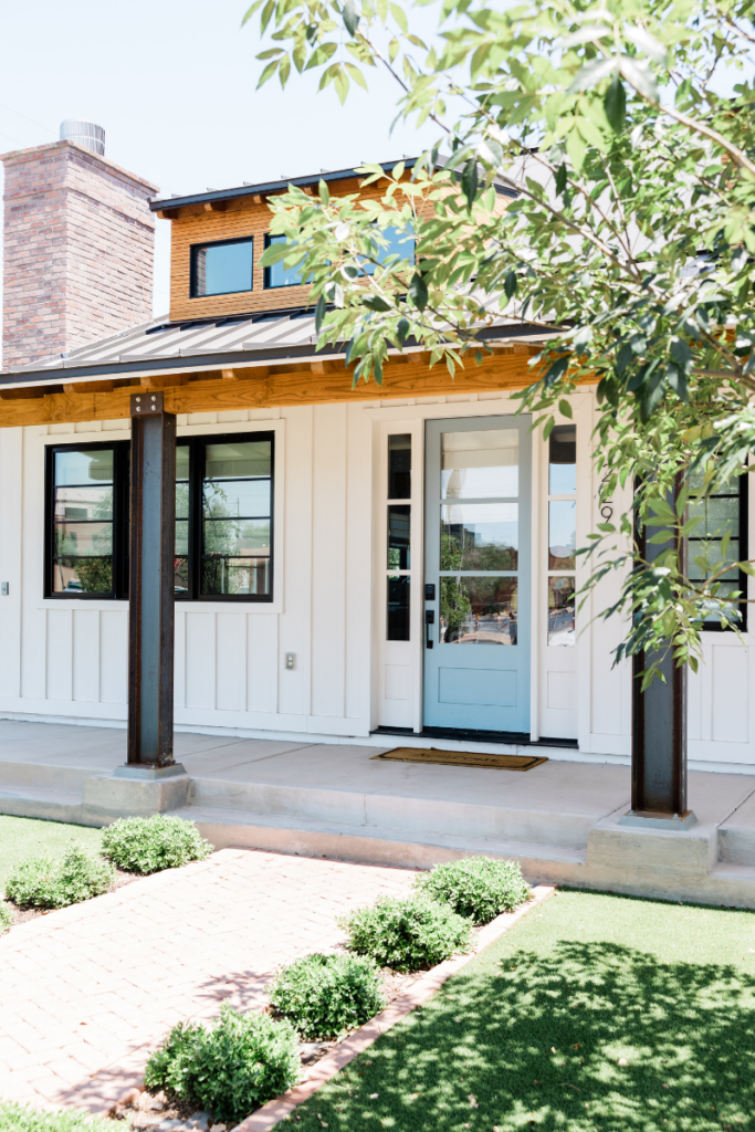 Front view of home near best real estate agents in Atlanta GA