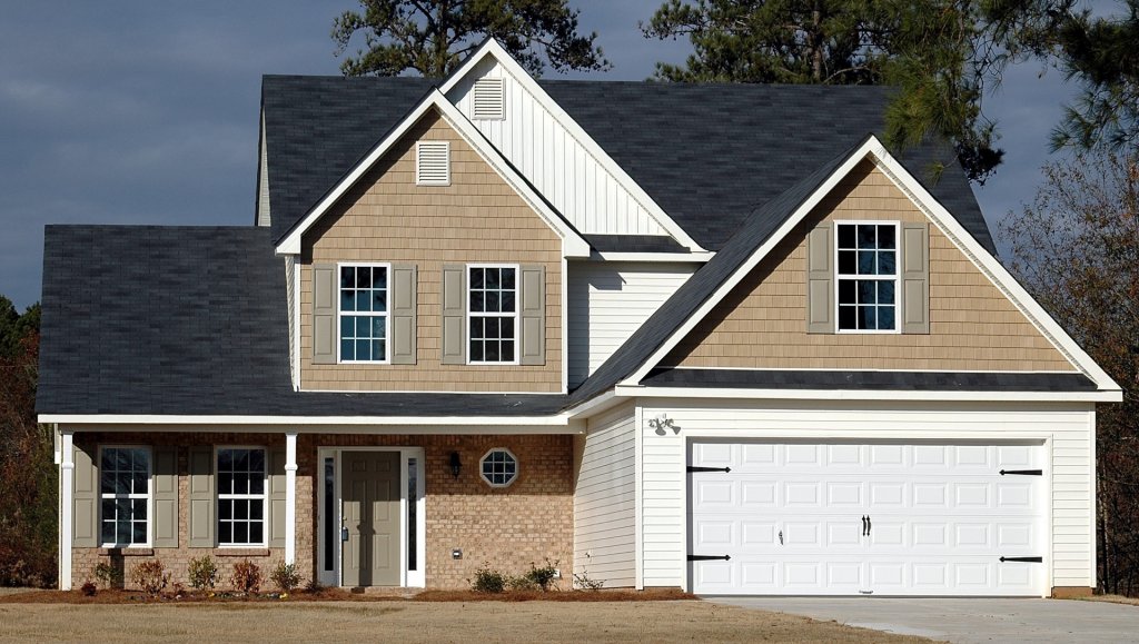 Craftsman Style Homes With 2-Car garages Are popular in the Seattle Real Estate Market