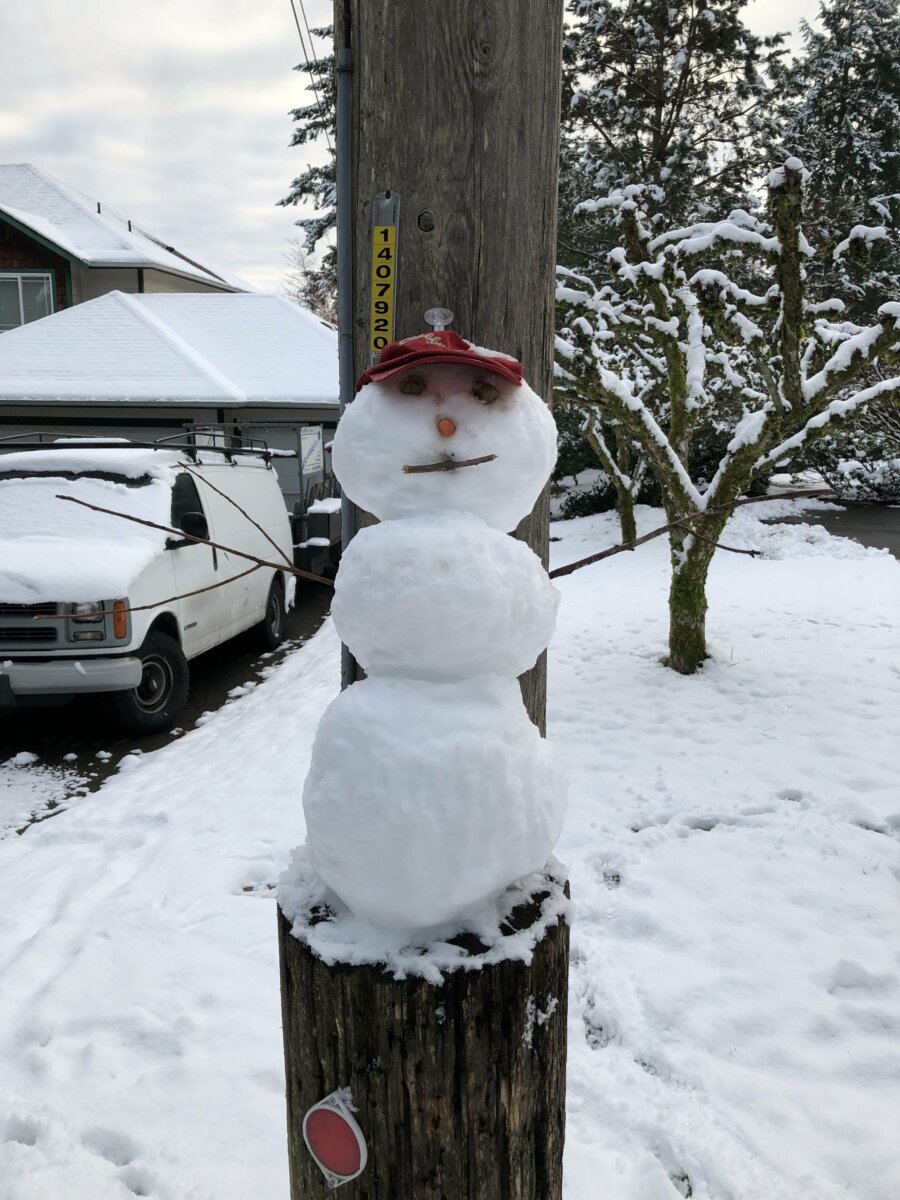 Snowman during a Seattle-area winter snow day