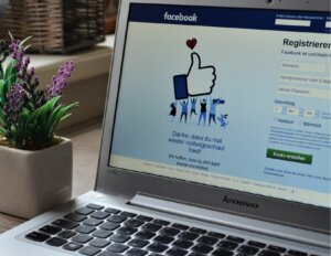Facebook is a powerful way to use social media to sell your house.
