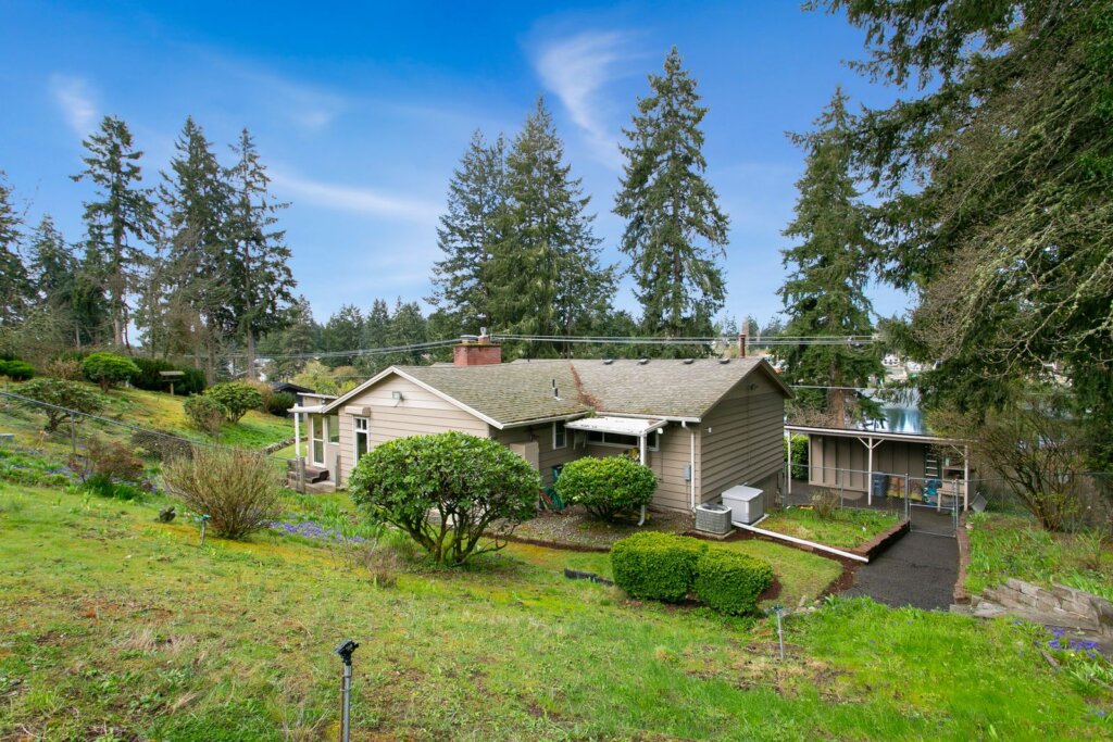 3 Bedroom Home in Lake Louise_01_ (23)