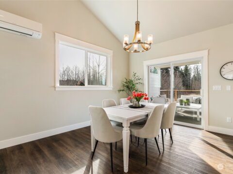4 Bedroom Single Family Home In Ferndale, WA Dining View