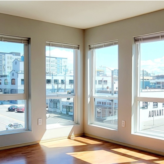 $300,000 Condo in Seattle
