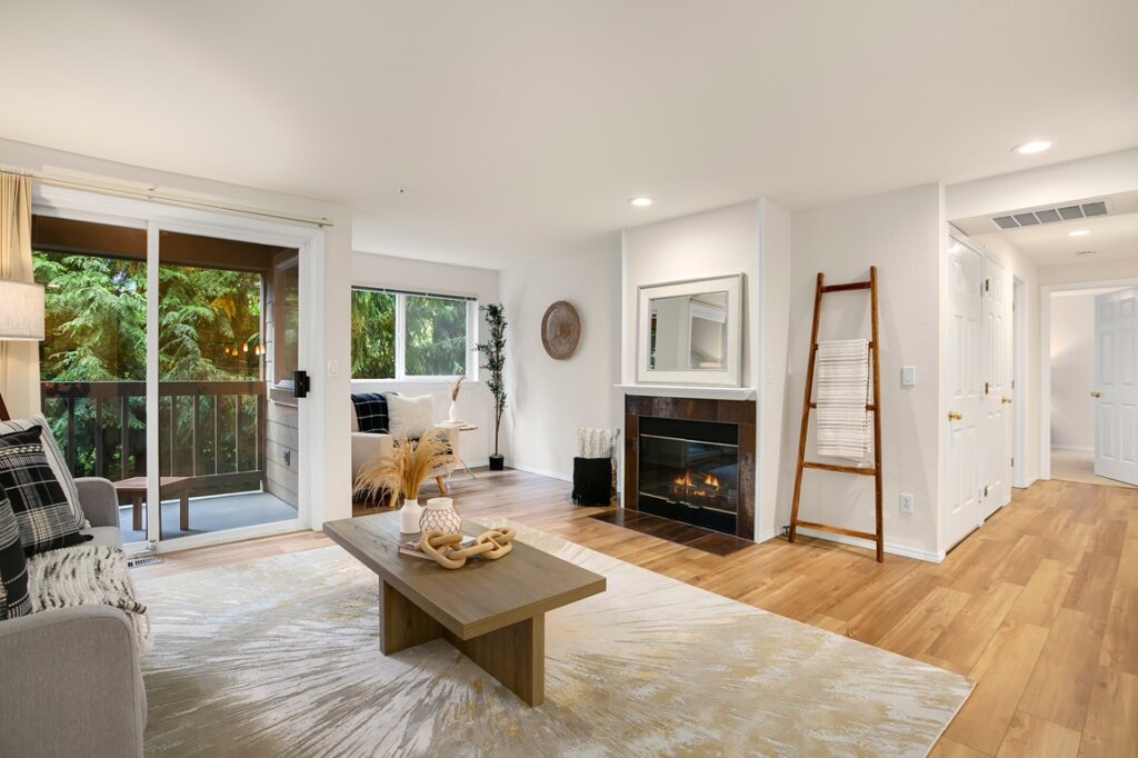 Updated condo living room in Kenmore, WA