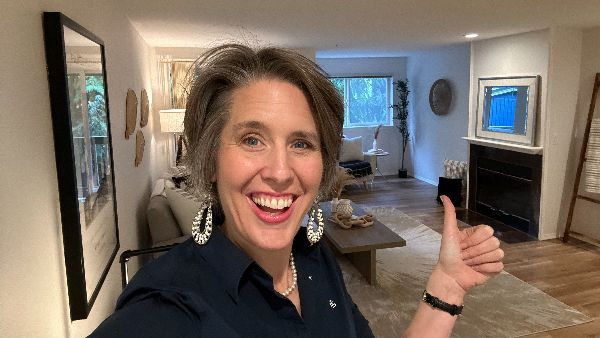 Emily in 2-bedroom condominium in Kenmore
