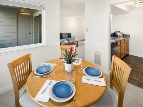 Updated Condo in Kenmore For Sale - Dining