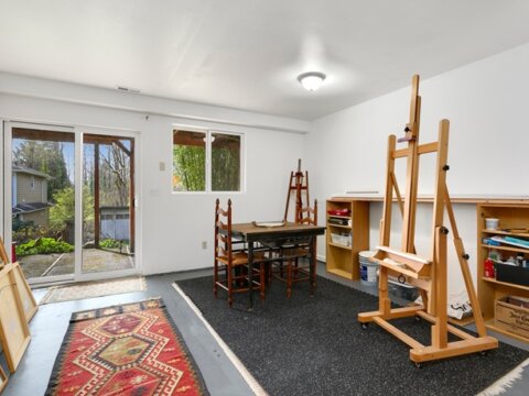 Modern Renovated 2-Bedroom Home in Kenmore, WA - Art Room