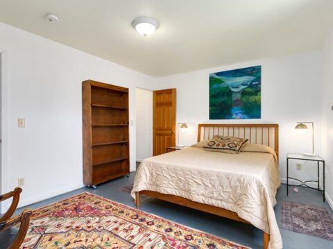 Modern Renovated 2-Bedroom Home in Kenmore, WA - Bedroom