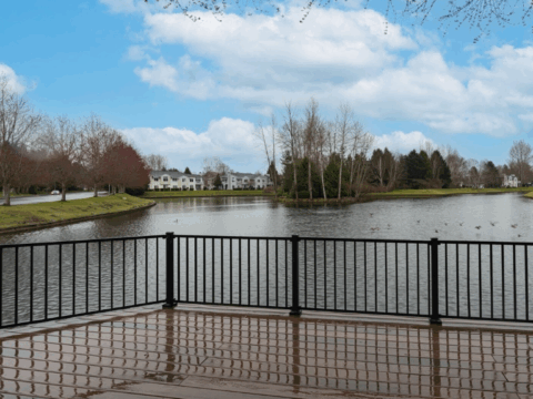 Modern 2-Bedroom Townhome In The Lakes - Community1
