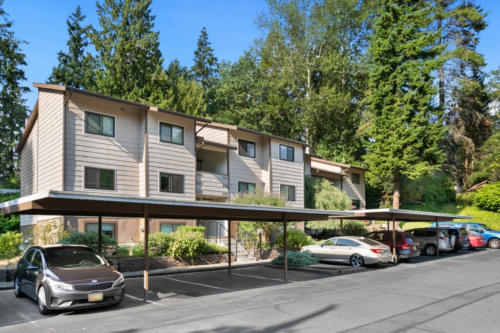 1-Bedroom Condo at Forest Creek Condominiums in Shoreline WA