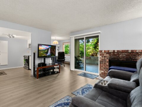 1-Bedroom Condo at Forest Creek Condominiums in Shoreline WA Living Area 2