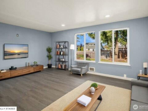 Affordable 3-Bedroom Home in Tacoma, WA Bright Window