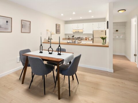 Lakeside Townhome Retreat in Kenmore For Sale Dining Area