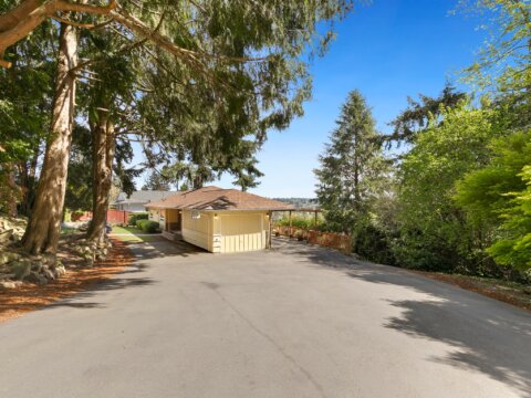 2 Bedroom Home in Normandy Park WA for Sale by Seattle Realtor Emily Cressey Yard2