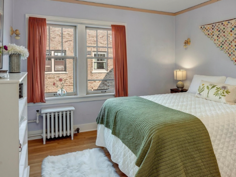 Top-Floor Corner Unit With Artist Soul in the Heart of Seattle Bedroom