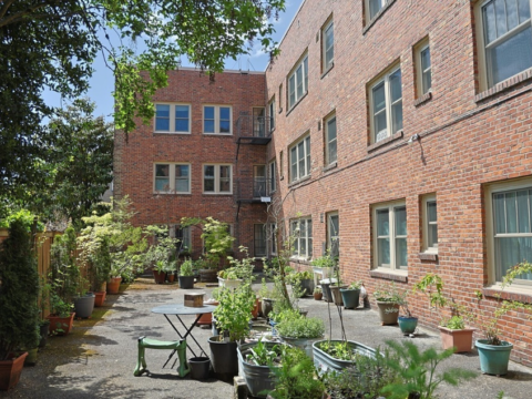 Top-Floor Corner Unit With Artist Soul in the Heart of Seattle Garden