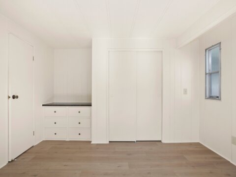Fully Updated Mobile Home For Sale in Bothell, WA Bedroom