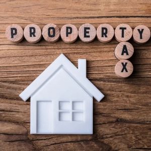 Who Pays Tax When Selling a Houses in Chicago IL