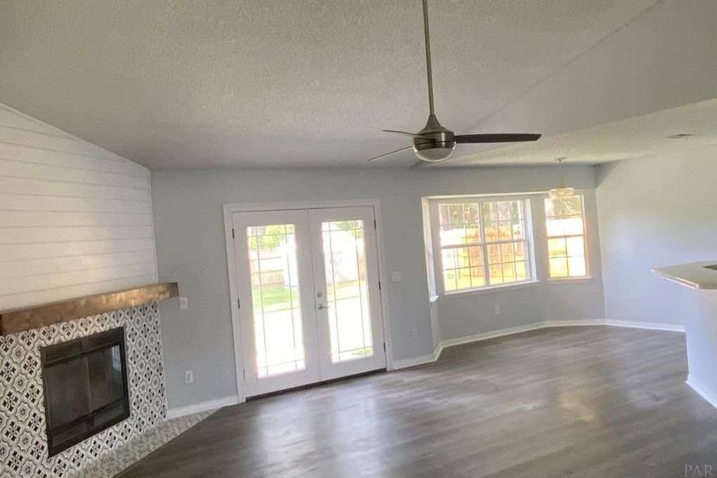Photograph of clean and fresh living room after repairs
