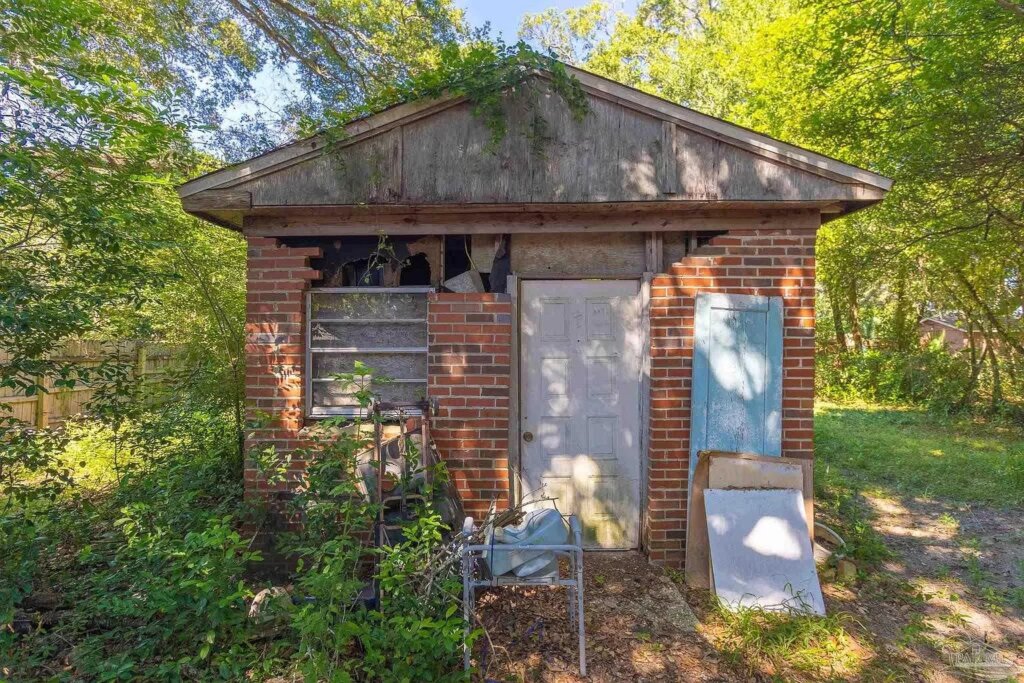 Selling Homes in Need of Extensive Repair