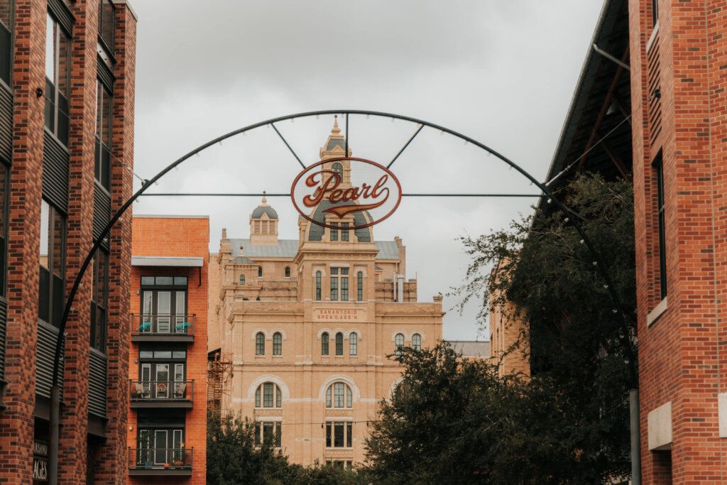 Alamo Heights is a great choice for families and single San Antonio home buyers.