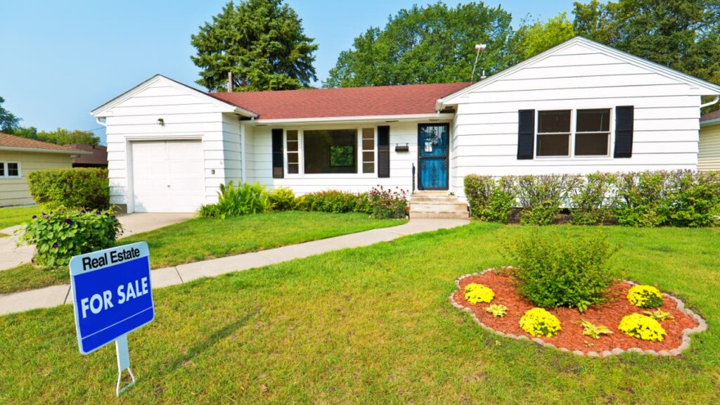 How To Sell Your House Fast in Southeast Texas and Buy a New Home At A Lower Interest Rate