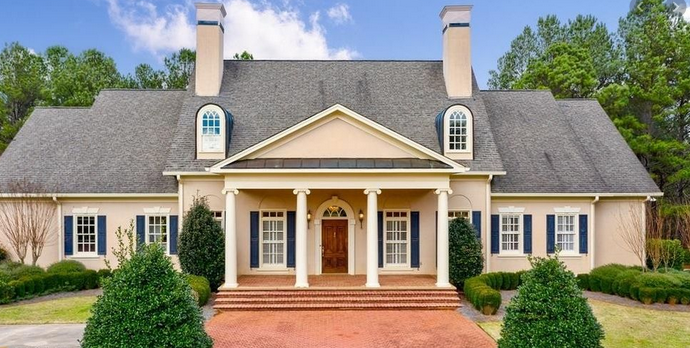 We buy house sin Athens and pay cash for houses.