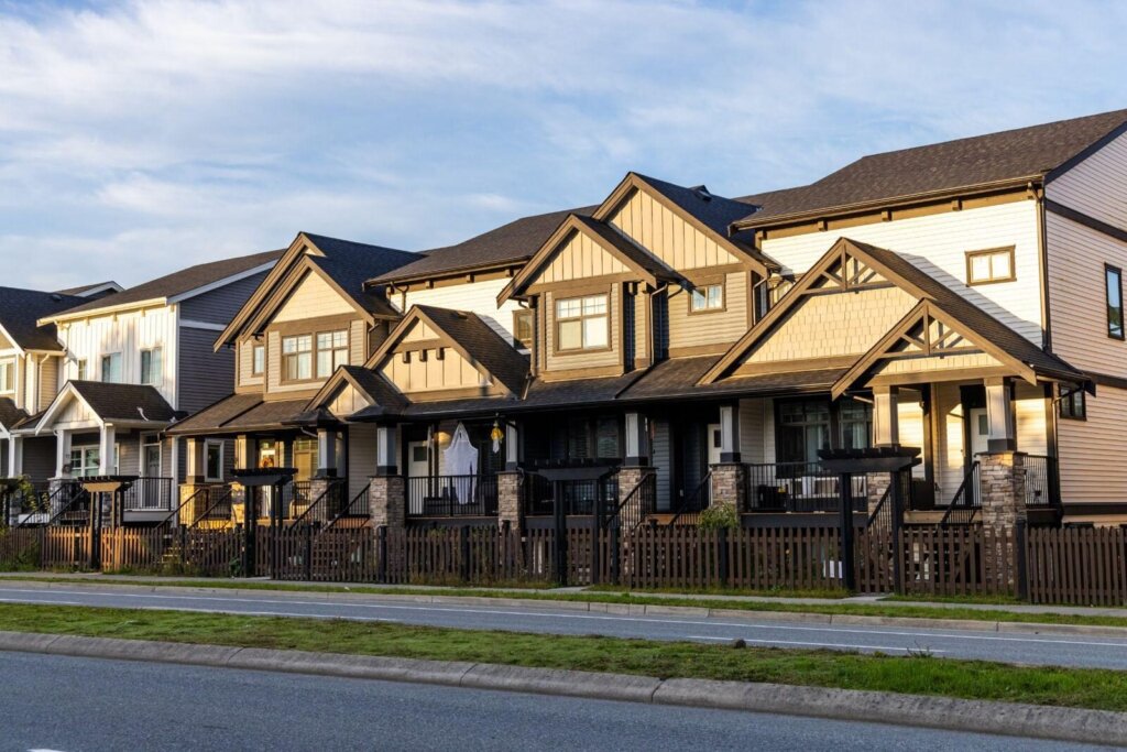 Row of homes in Winston-Salem, NC that Helpful Homes buys for cash
