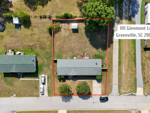 Foto aérea satelital que muestra los límites del terreno en 105 Glenmont Ln.