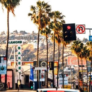 Is it safe to live in Los Angeles