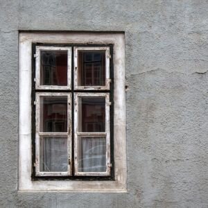 Should You Update Your Windows Before Putting Your Home on the Market Los Angeles