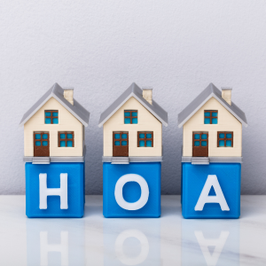 Who makes the HOA fee payment during closing In Washington