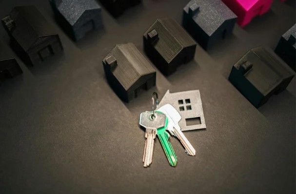 Selling houses in Phoenix