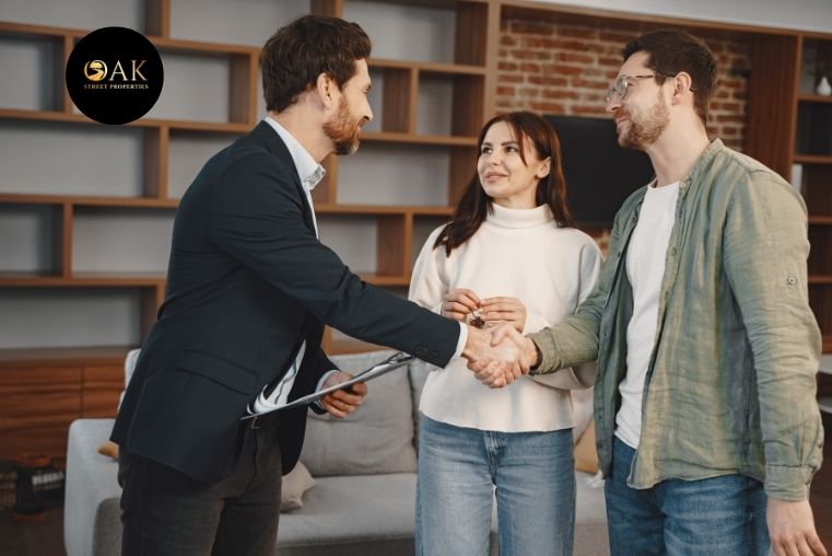 How to sell my house - Work with a Real Estate Agent