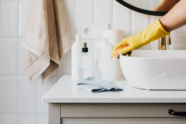 Selling a house during a pandemic - What to do?