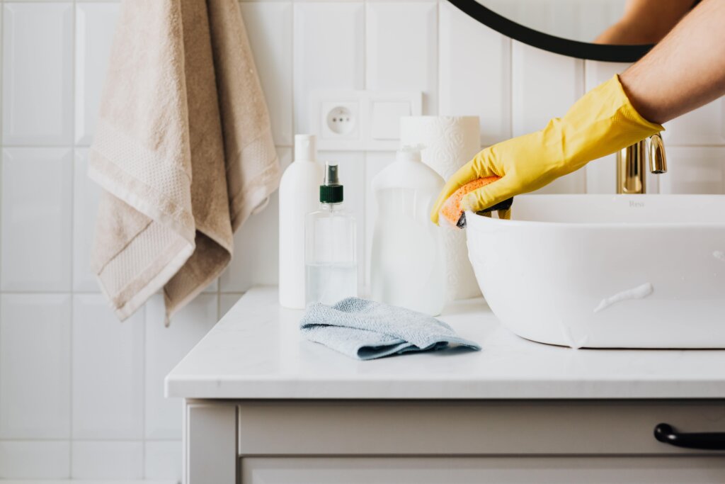 Selling a house in Phoenix during corona virus - Sanitize before and after