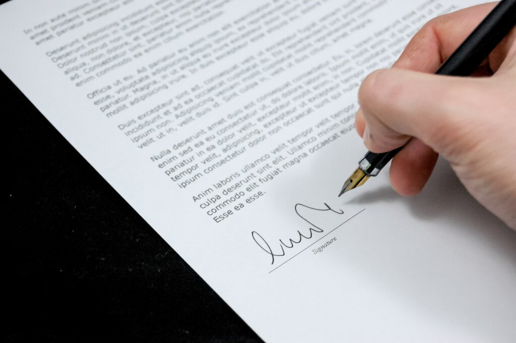 Fill out the necessary documents when you sell your house in Phoenix